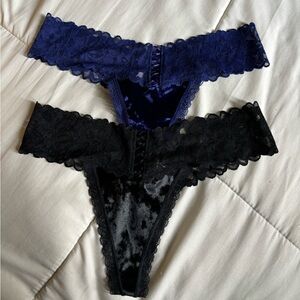 NWT VICTORIA SECRET LACE VELVET THONGS!! SMALL!!